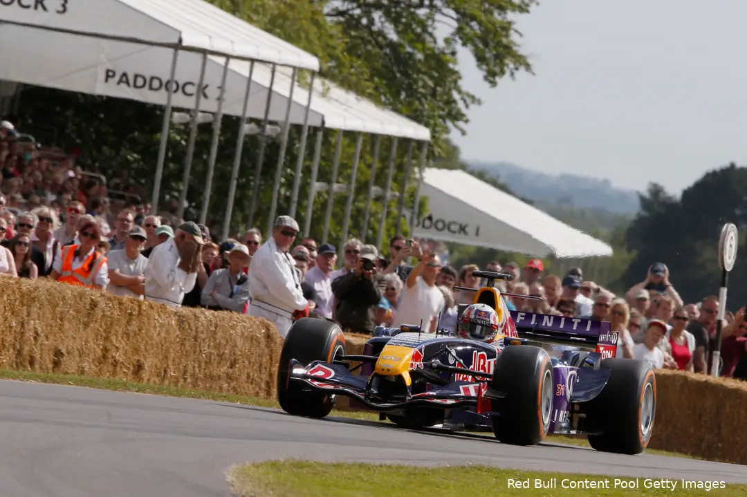<i>Klien en Coulthard reden in 2005 in de RB1.</i>