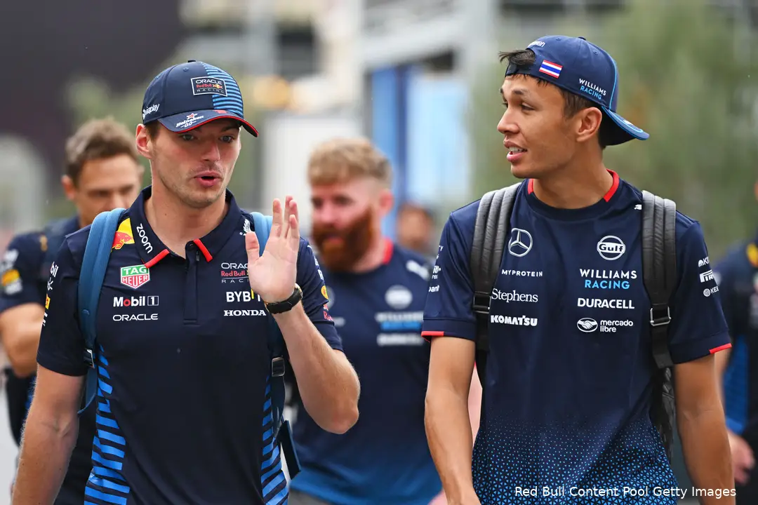 <i>Verstappen had het heel lastig achter zijn voormalige teamgenoot.</i>