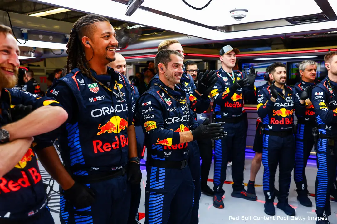 max verstappen cota zaterdag sprintrace 2024 redbullacing rb20 monteurs