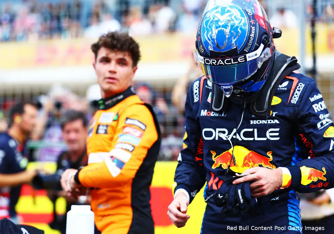 Norris en zijn concurrent Verstappen.