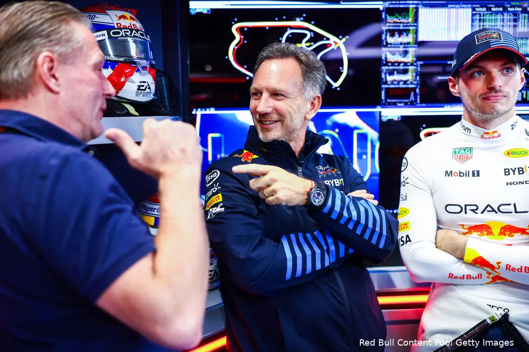 <i>De gesprekken in de paddock zijn geen verleden tijd, maar Jos Verstappen is wel minder te vinden in het Formule 1-circus.&nbsp;</i>