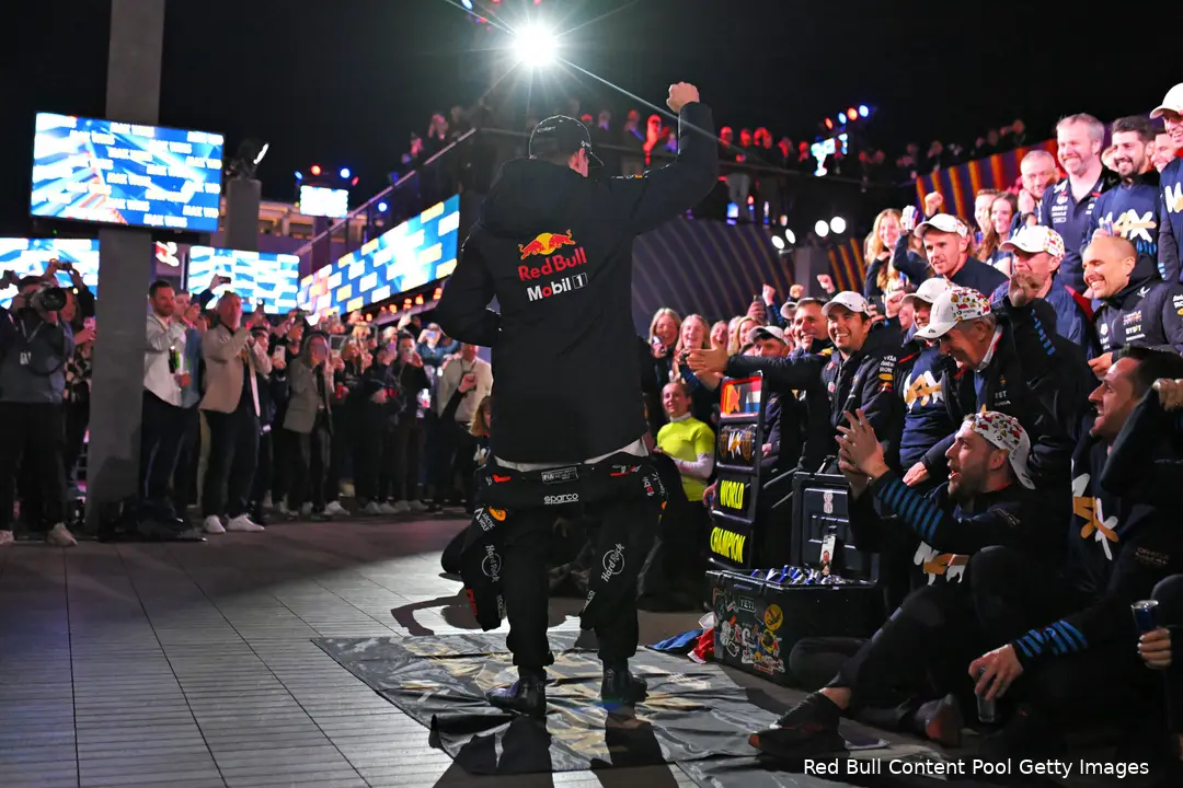 Verstappen na het winnen van zijn vierde wereldtitel.&nbsp;
