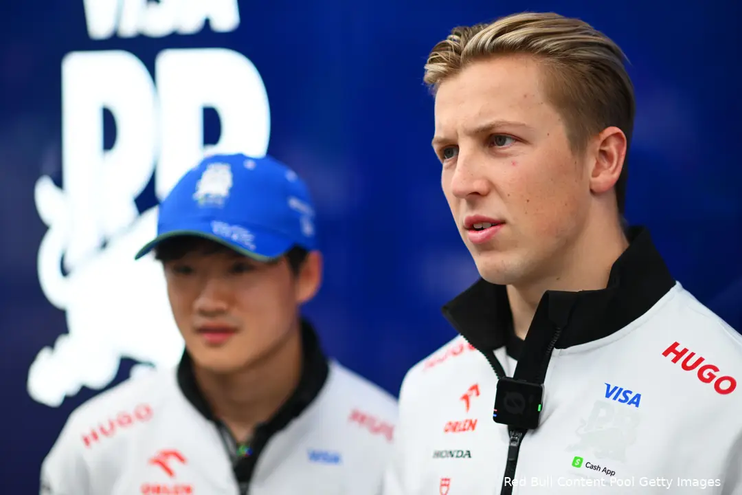 Lawson is na twee races bij Red Bull zijn stoeltje kwijt aan Tsunoda.