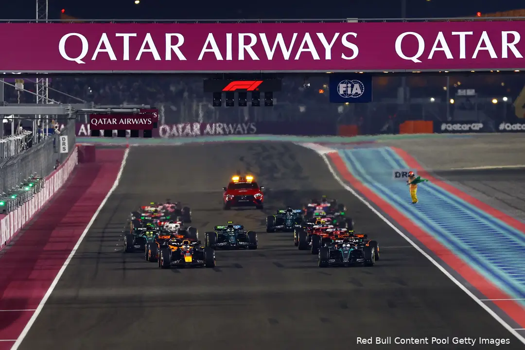 max verstappen lando norris qatar rb20 12 start 35