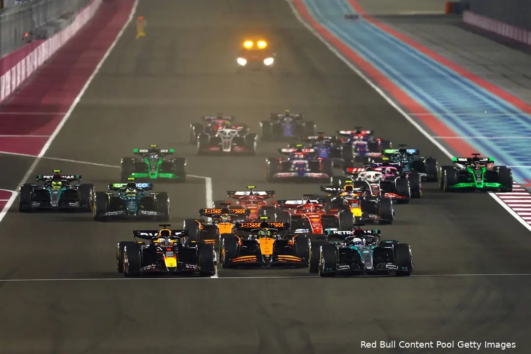 max verstappen start lando norris george russell rb20 red bull racing gp qatar 12 12