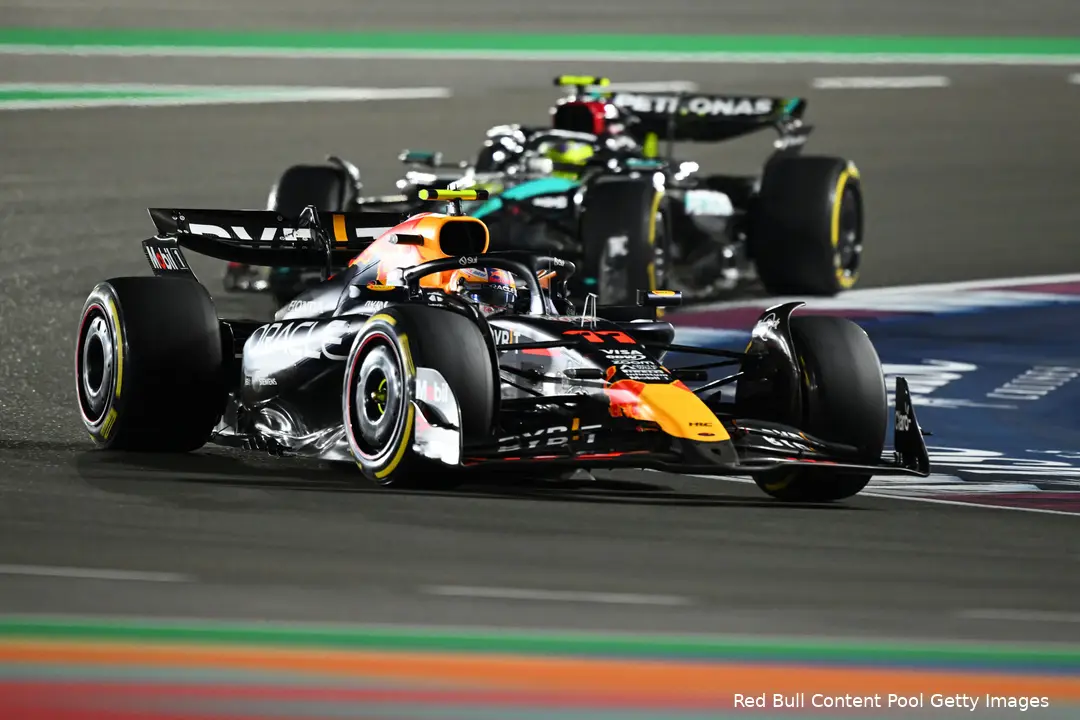 <i>Rampzalige optredens voor Pérez en Hamilton.</i>