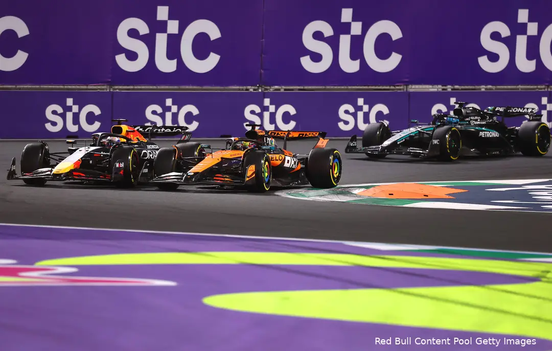 red bull racing max verstappen mclaren oscar piastri gp saoedi arabie 2025 zondag 2