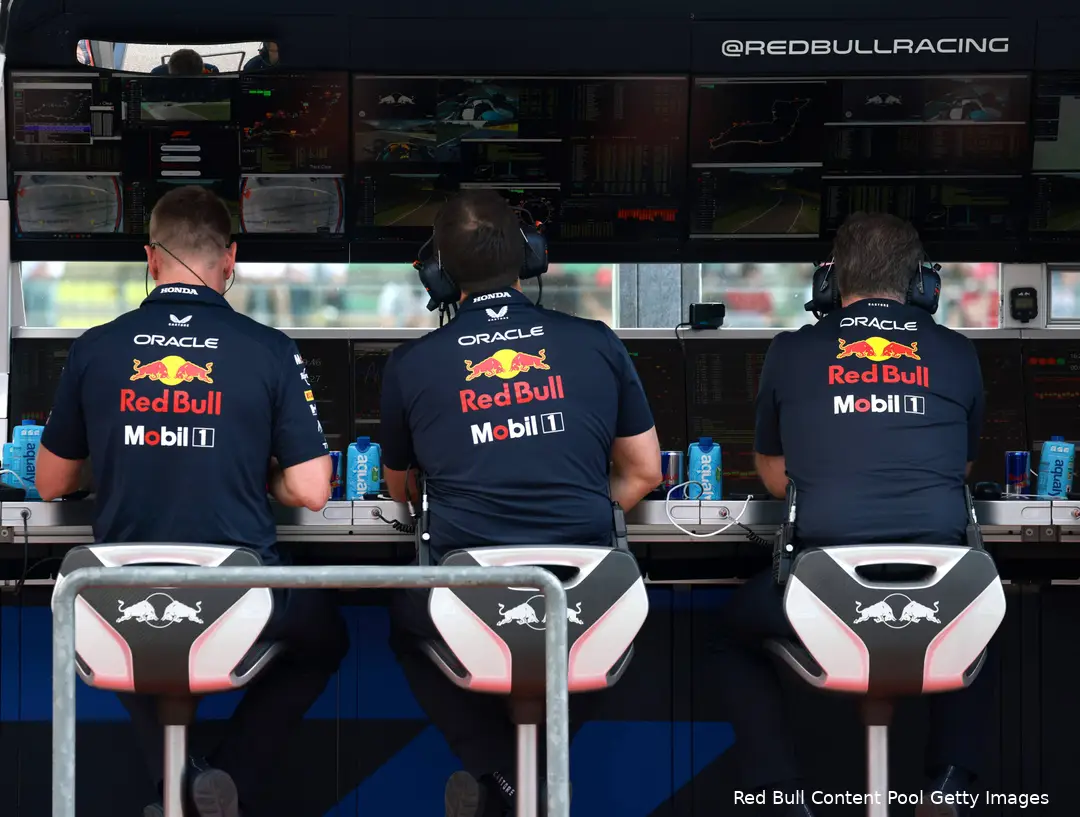 red bull racing pitmuur gp emilia romagna imola 2025 zaterdag