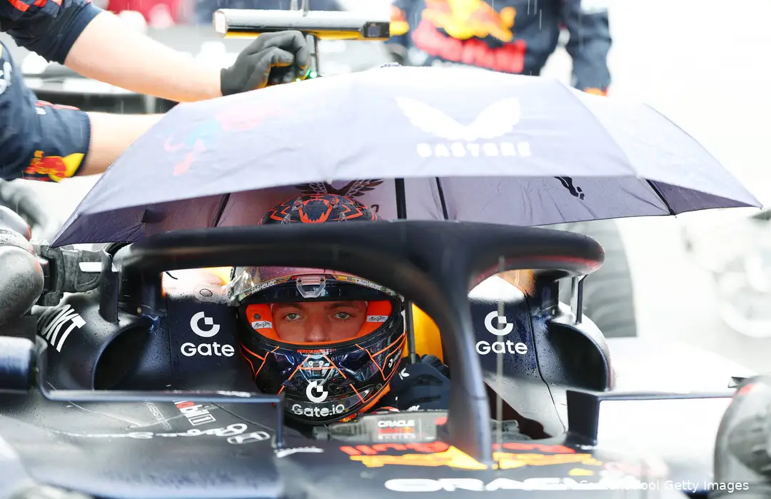 red-bull-racing-max-verstappen-gp-belgie-2025-zondag-regen-paraplu