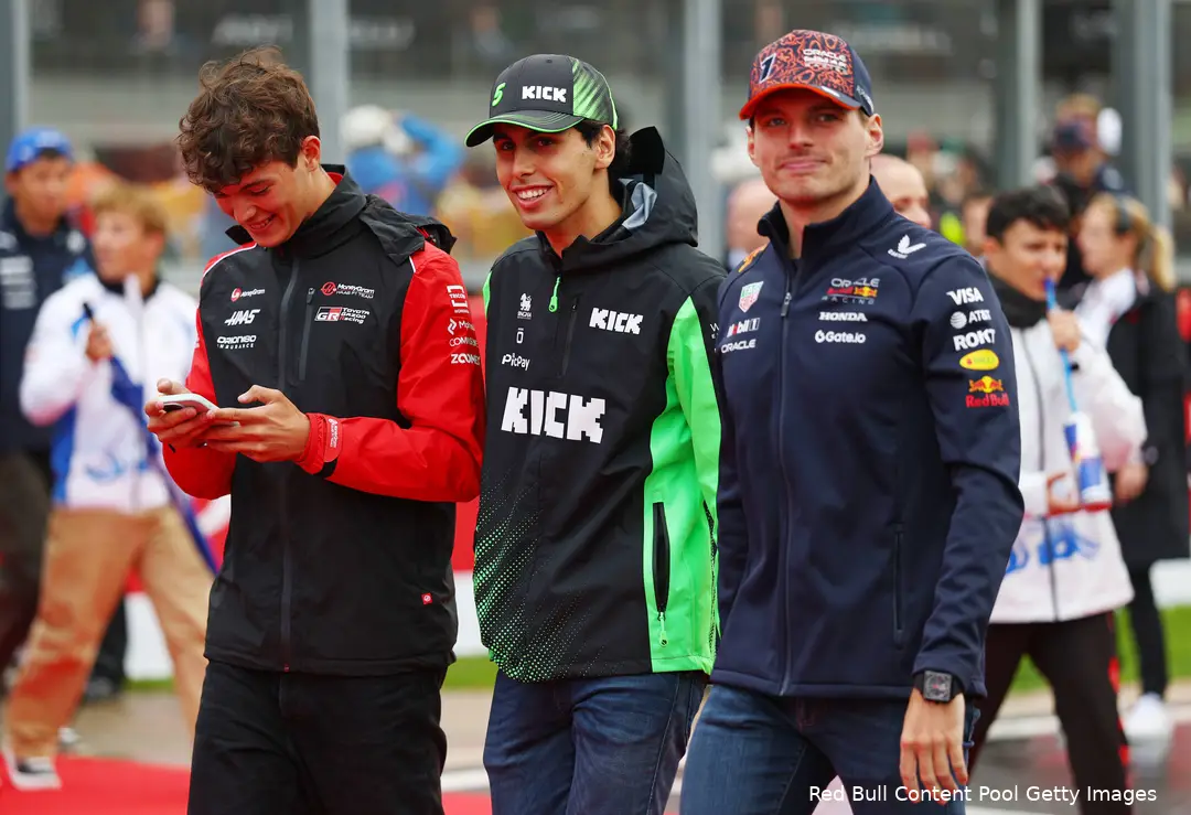 red-bull-racing-max-verstappen-stake-sauber-gabriel-bortoleto-haas-oliver-bearman-gp-belgie-2025-zondag
