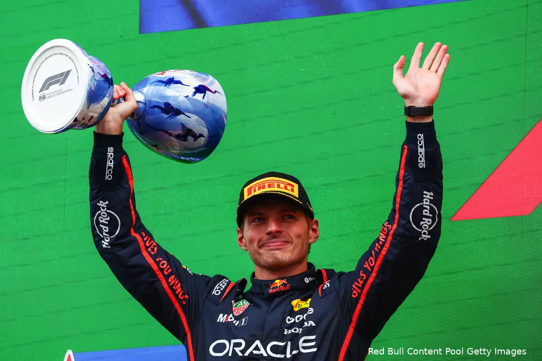 red-bull-racing-max-verstappen-gp-nederland-2025-zondag-podium-7