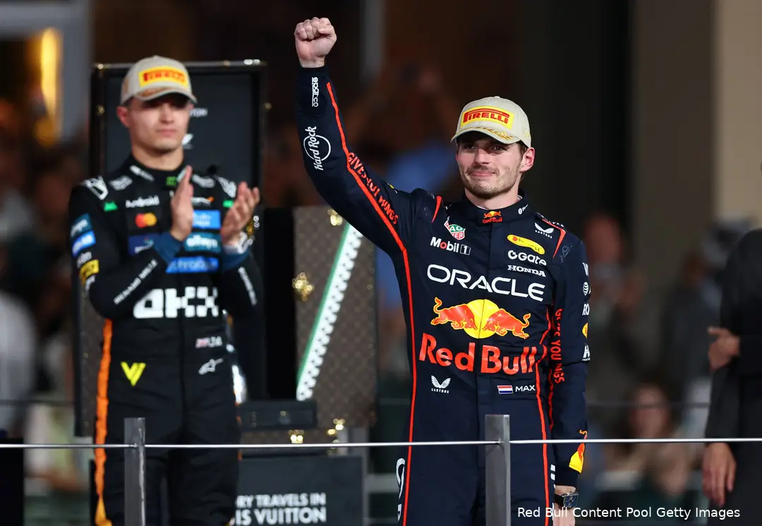 max-verstappen-red-bull-racing-gp-abu-dhabi-2025-zondag-mclaren-lando-norris