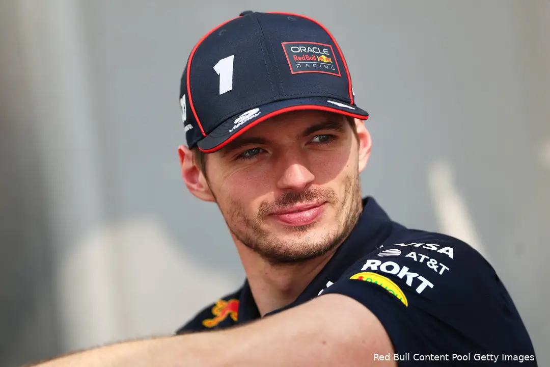 max-verstappen-zaterdag-abu-dhabi-red-bull-racing-2025
