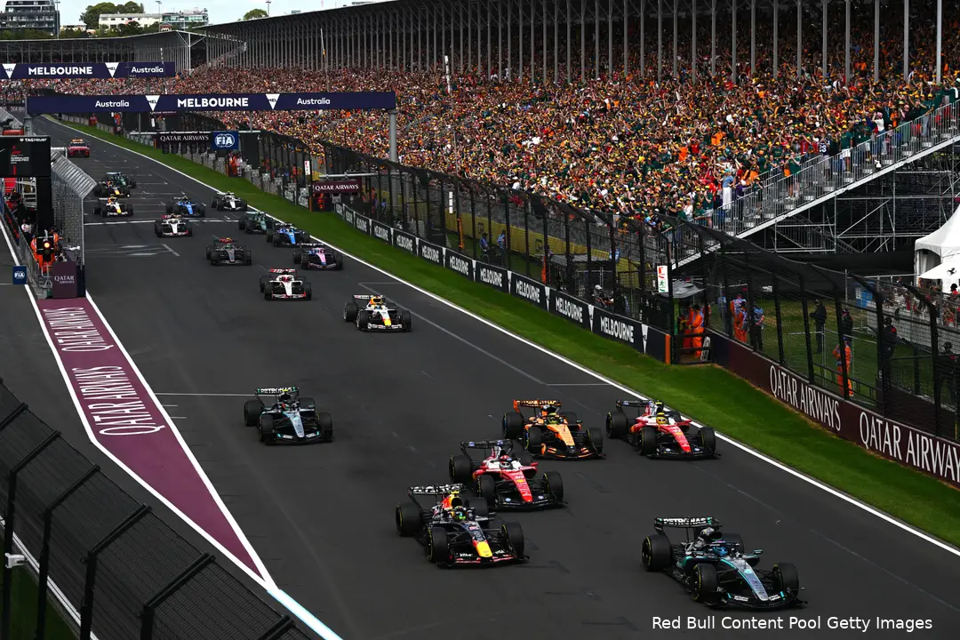 red-bull-racing-gp-australie-zondag-2026-lando-norris-mclaren-isack-hadjar-ferrari-lewis-hamilton-andrea-kimi-antonelli-mercedes-visa-cash-app-rb-arvid-lindblad-george-russell-charles-leclerc