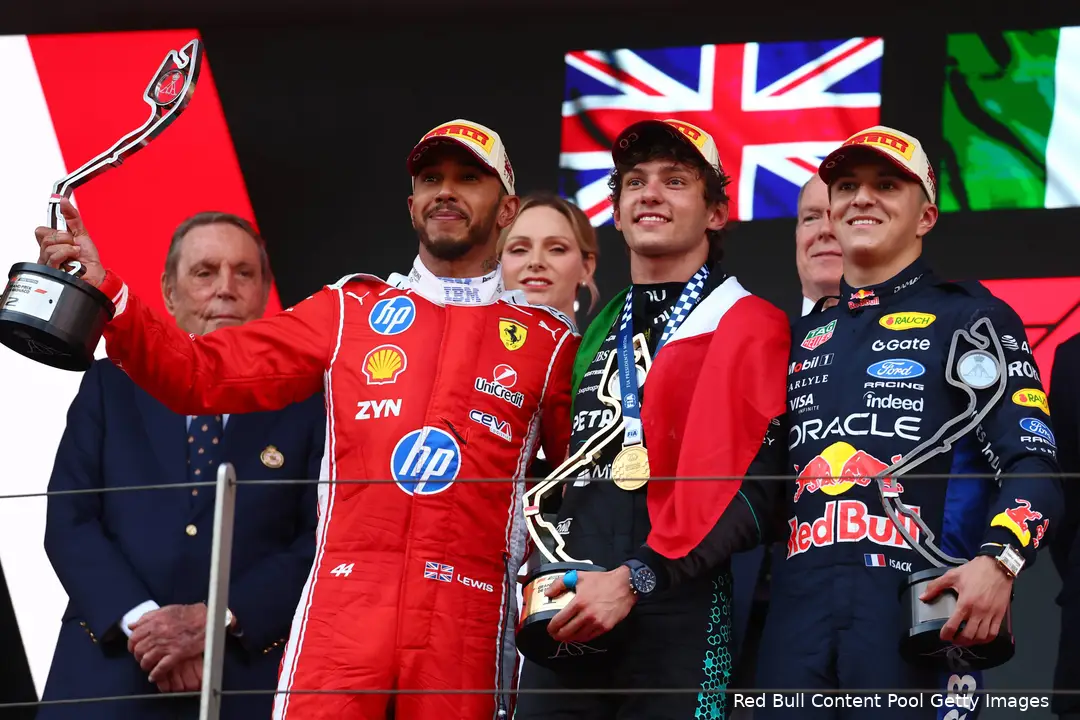 kimi-antonelli-mercedeslewis-hamilton-ferraripodium-isack-hadjar-rb22-red-bull-racing-2026-monaco-zondag-grand-prix