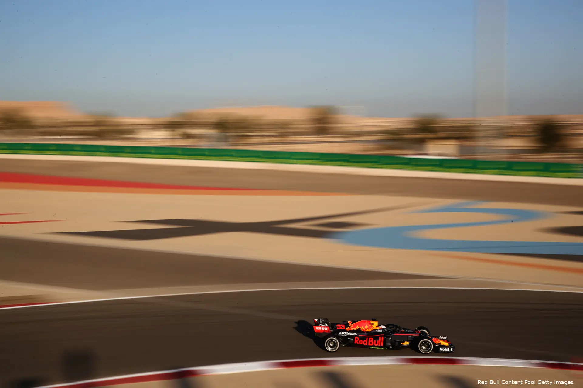 Red Bull Racing Bahrein RB16B