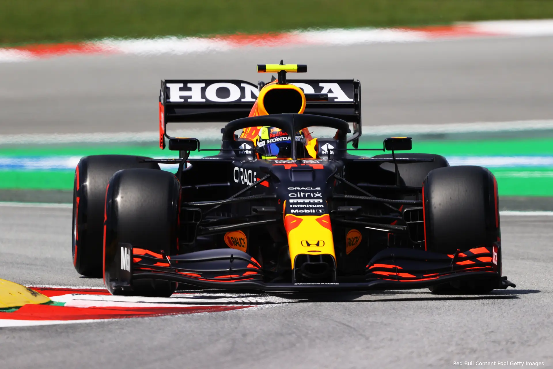 Sergio Pérez Red Bull4