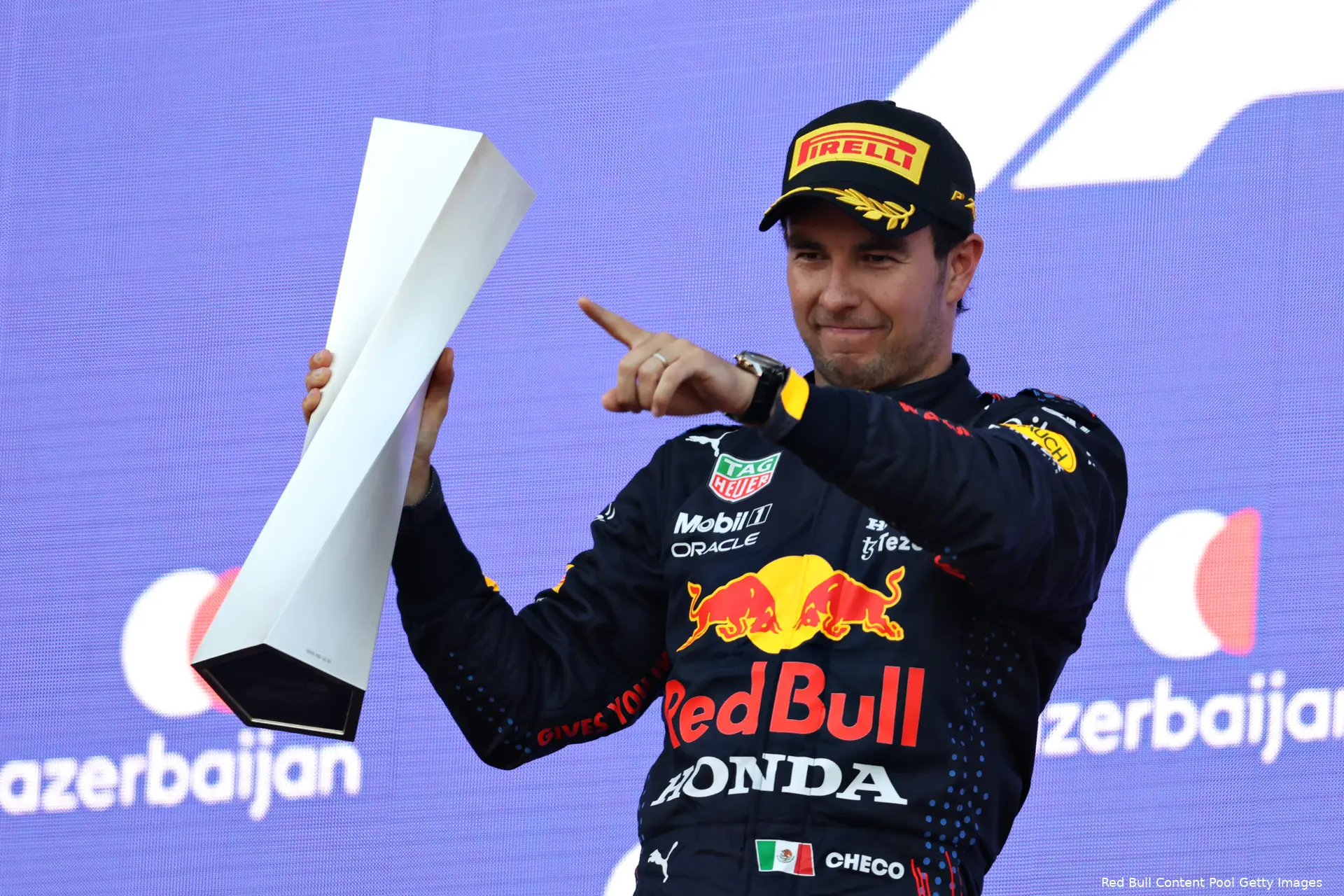 Sergio Perez Baku trofee