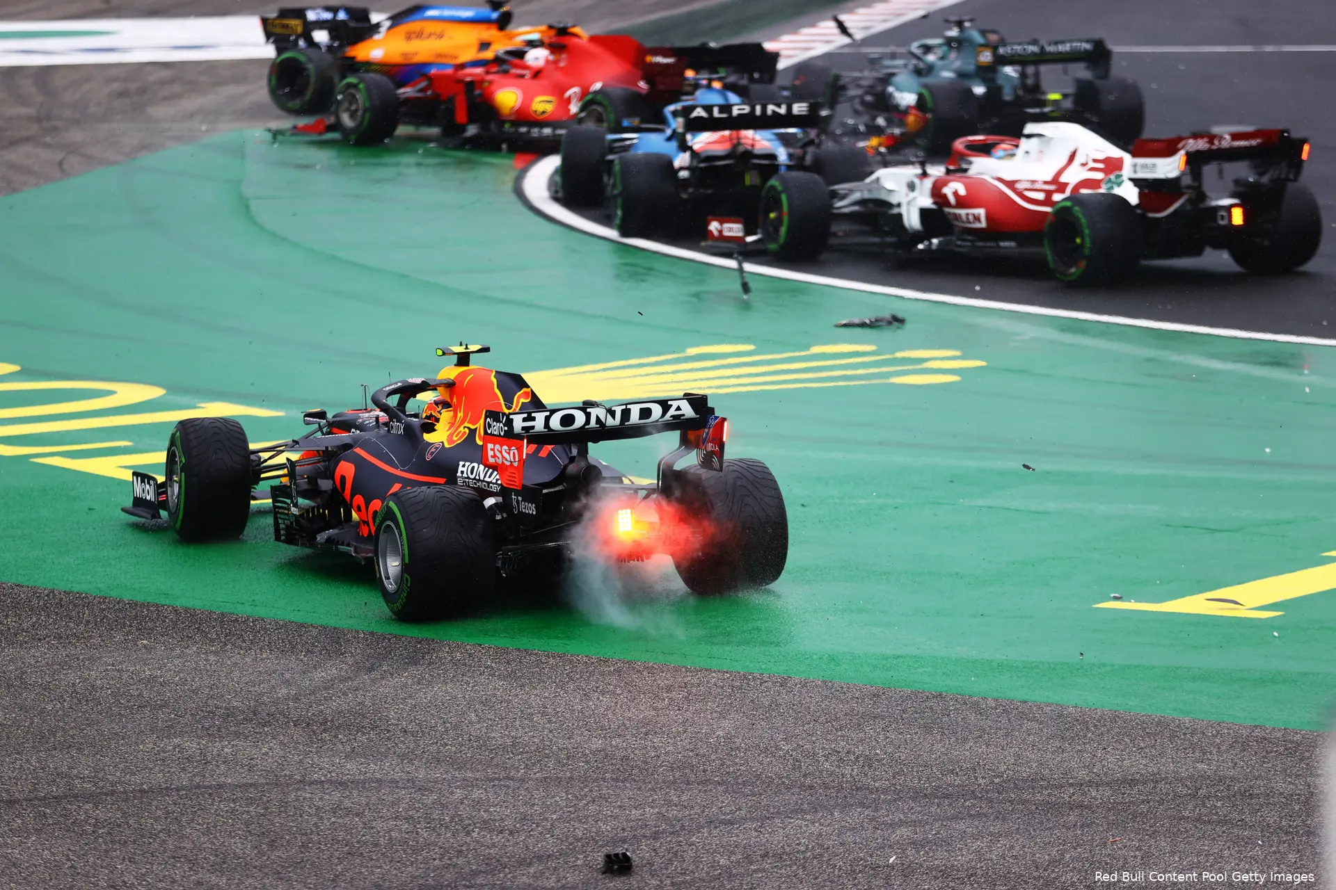 gp hongarije crash verstappen 2