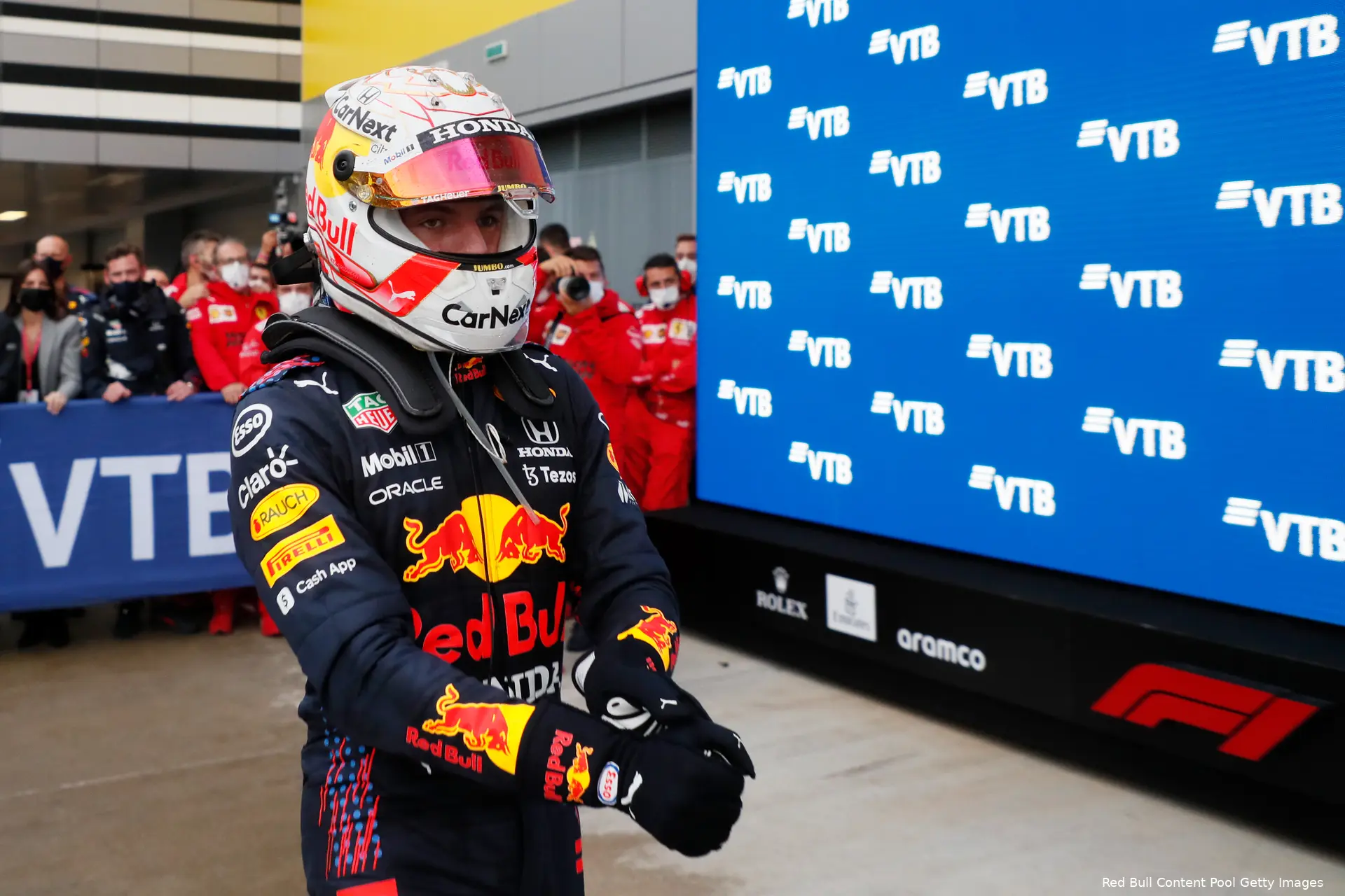 Max Verstappen na de grand prix van rusland 2021