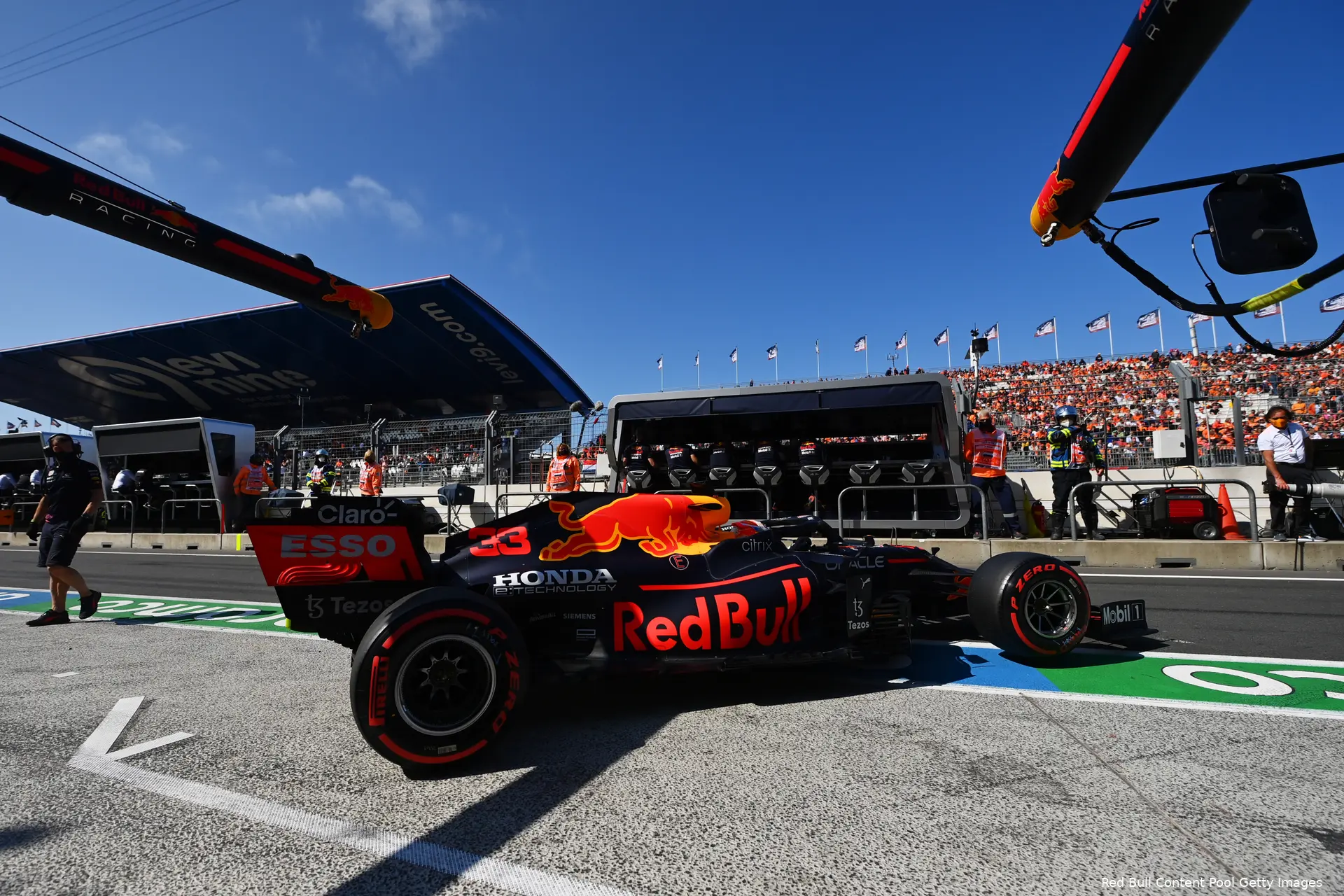 red bull rb16b verstappen max garage pit pitlane zandvoort dutch gp