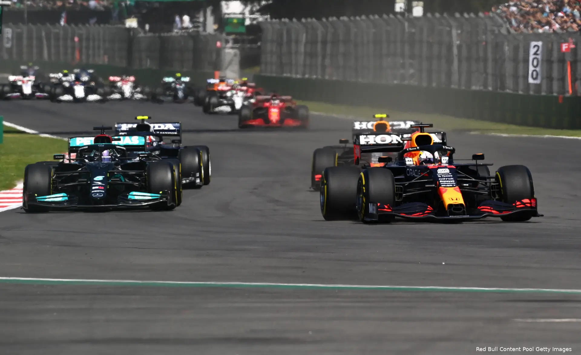 verstappen hamilton bottas mexico bocht 1 max