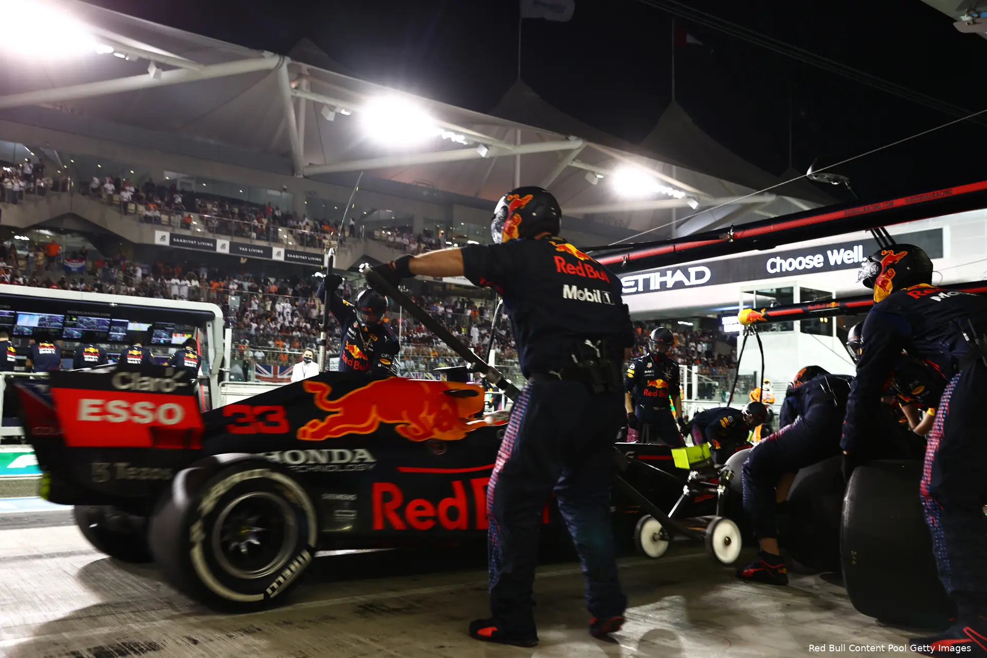 Max Verstappen Red Bull pitbox