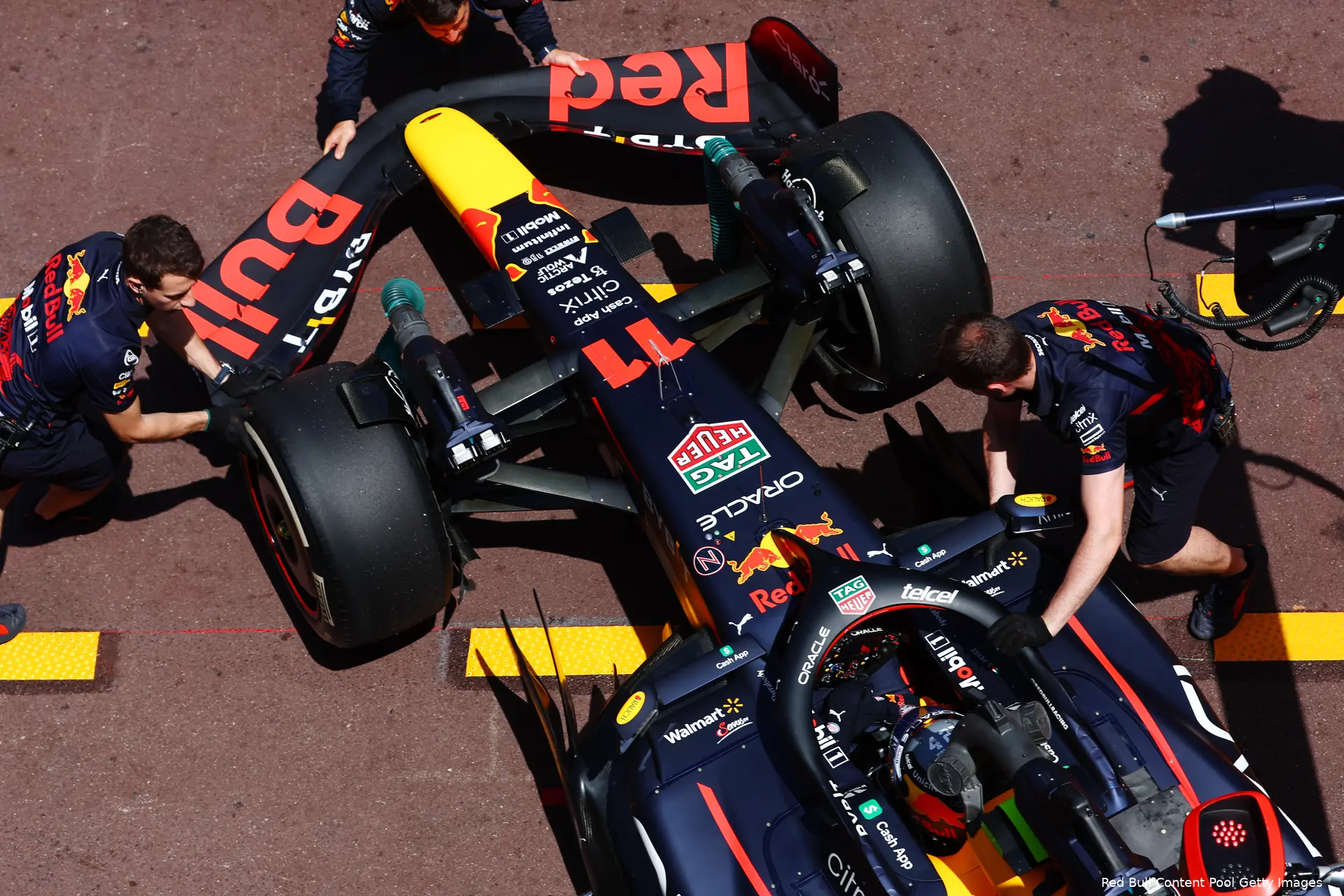 Pérez auto bovenaf vrijdag Monaco 2022