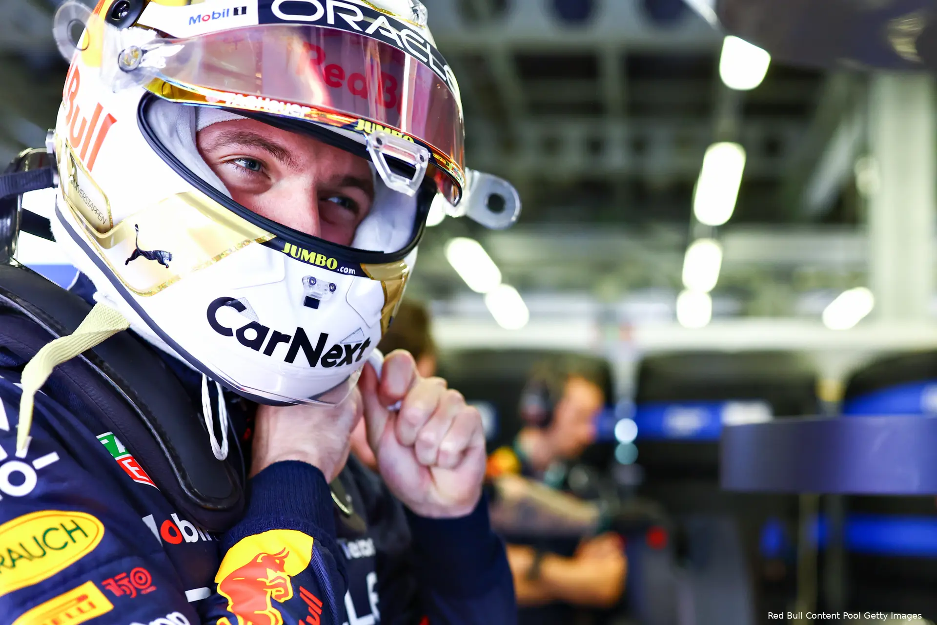 Max Verstappen helm Baku