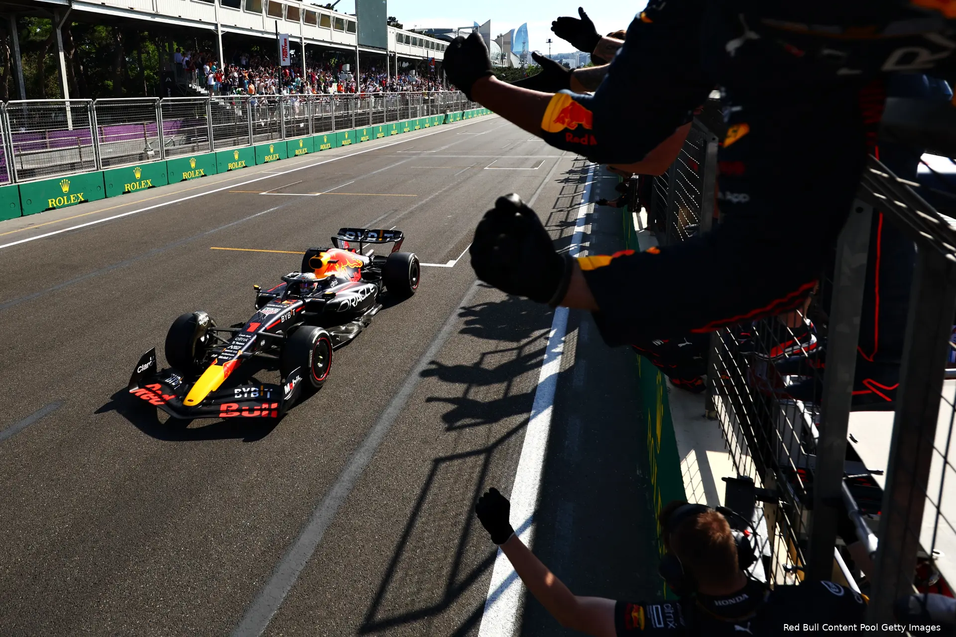 verstappen baku rb18