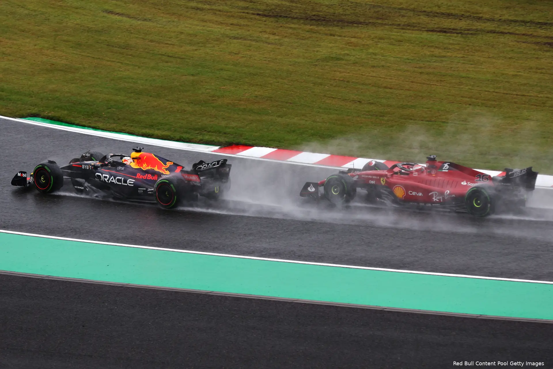 Charles Leclerc Max Verstappen F1 75 RB18 Ferrari Red Bull Racing GP Japan 2022