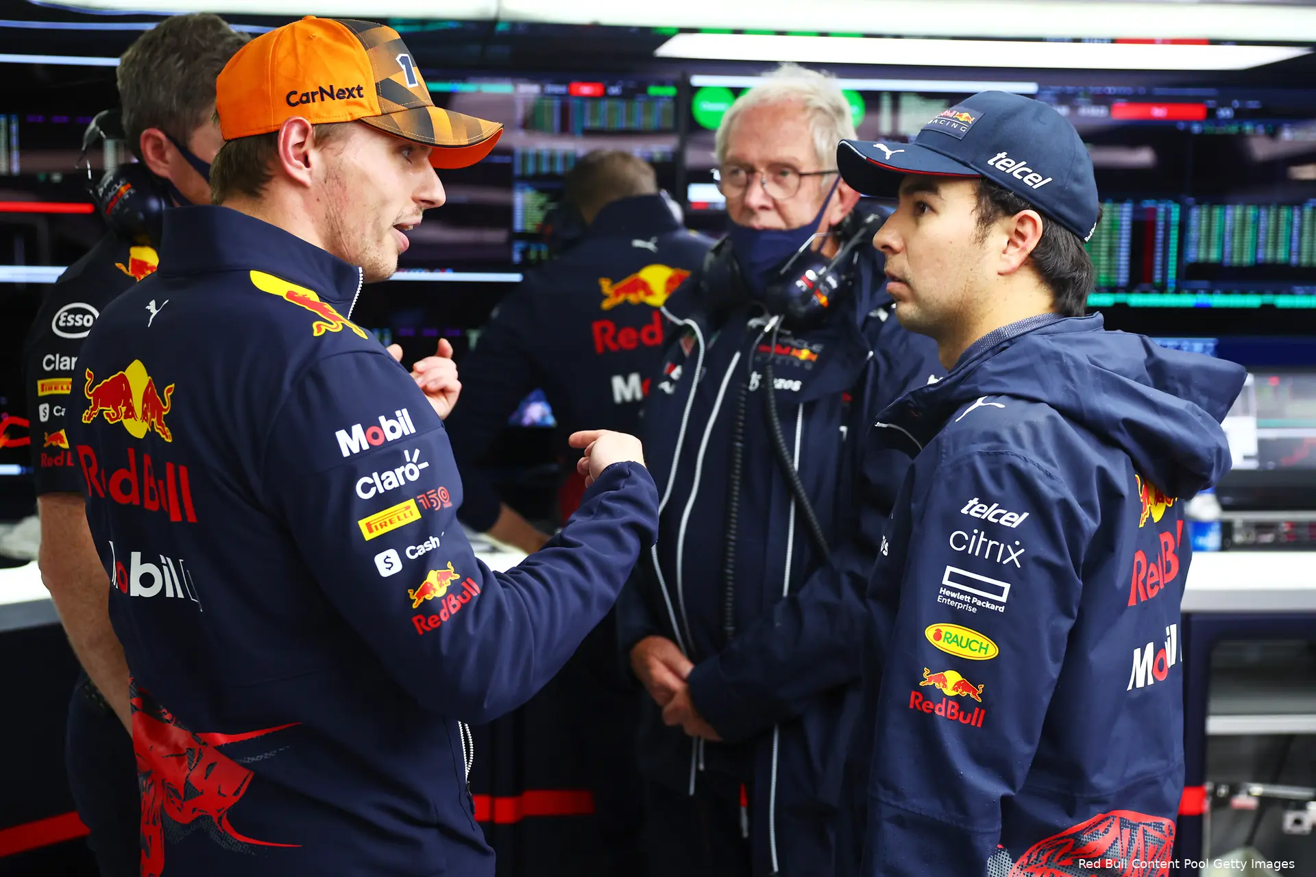 Max Verstappen Helmut Marko Sergio Pérez Red Bull Racing F1 GP Japan 2022