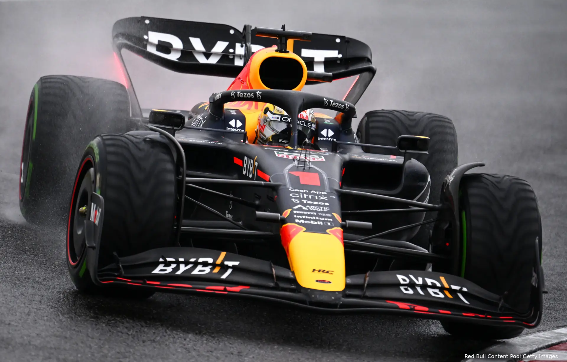 Max Verstappen RB18 Red Bull Racing F1 GP Japan 2022