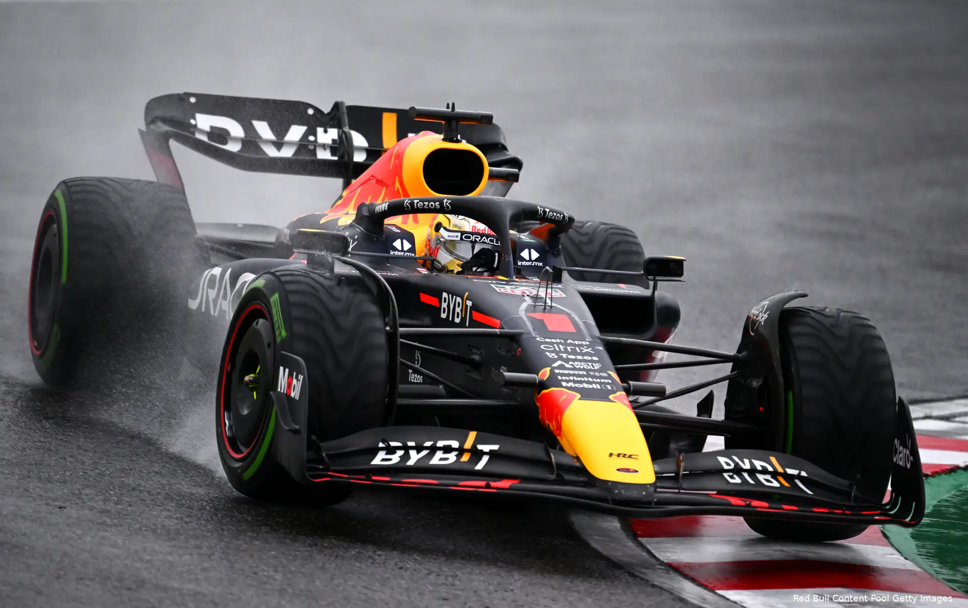 Max Verstappen RB18 Red Bull Racing F1 GP Japan 2022