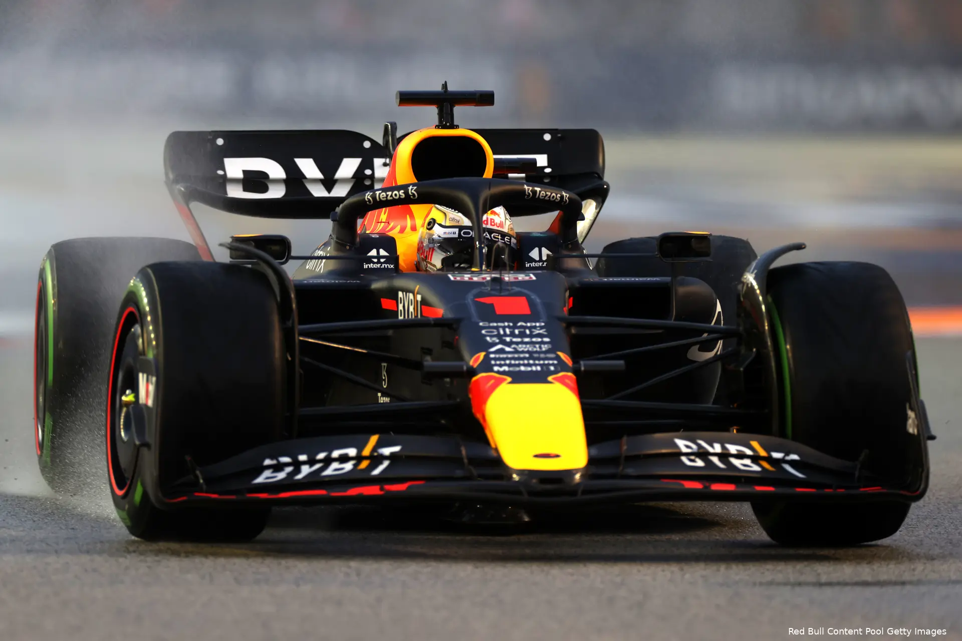 max verstappen rb18 red bull racing f1 gp singapore 2022