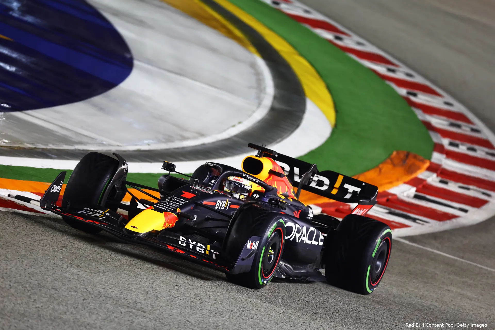max verstappen rb18 red bull racing f1 gp singapore 2022