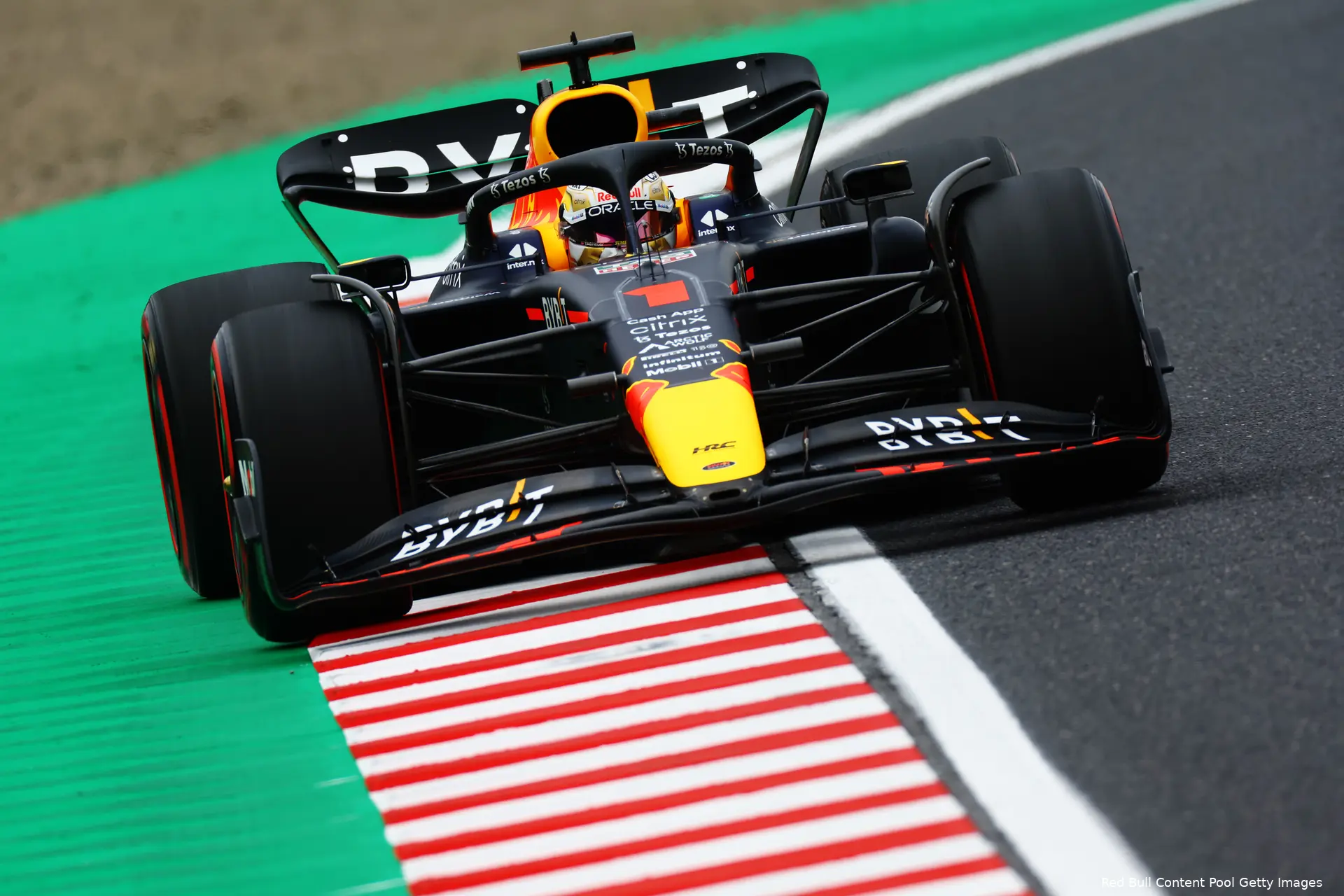 max verstappen rb18 suzuka