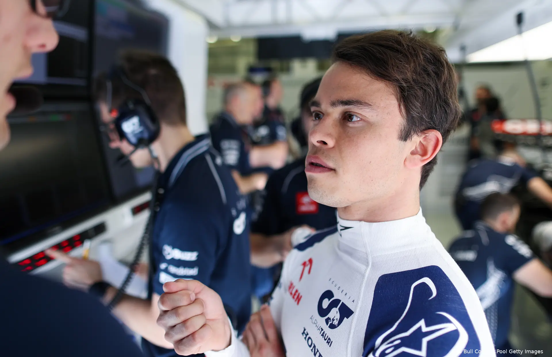 nyck de vries alphatauri f1 testing bahrein 2023
