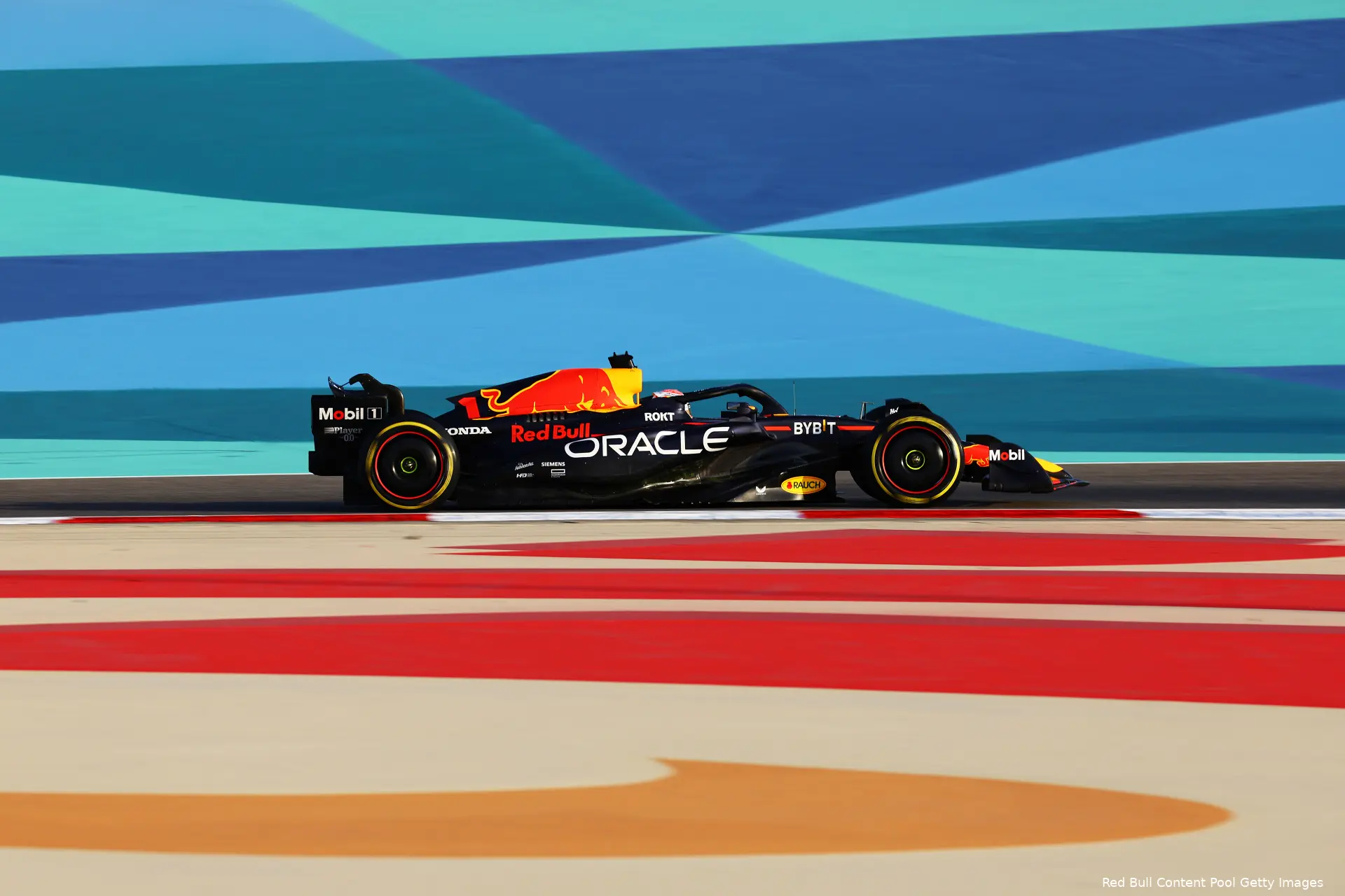 red bull racing verstappen bahrein test
