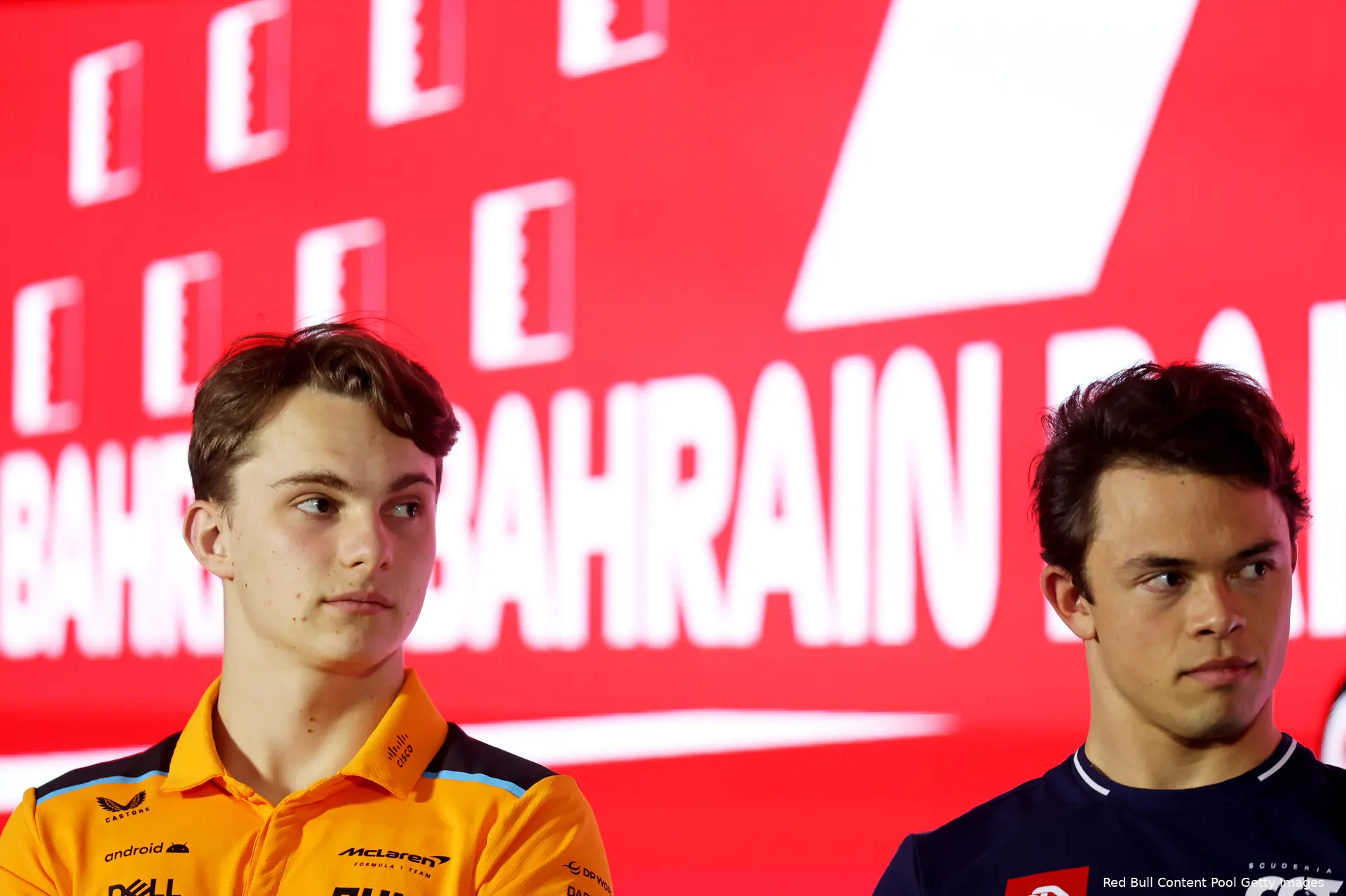 oscar piastri nyck de vries mclaren alphatauri f1 gp bahrein 2023