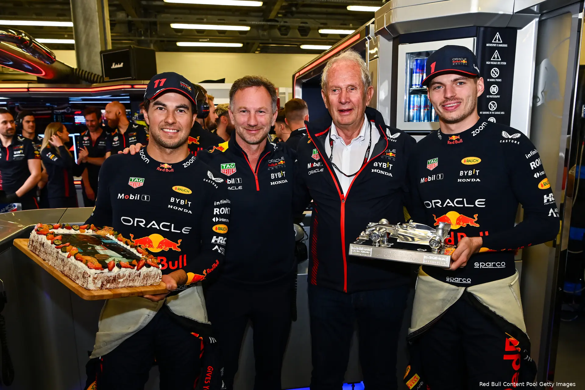 christian horner sergio perez helmut marko max verstappen red bull racing f1 gp azerbeidzjan 2023