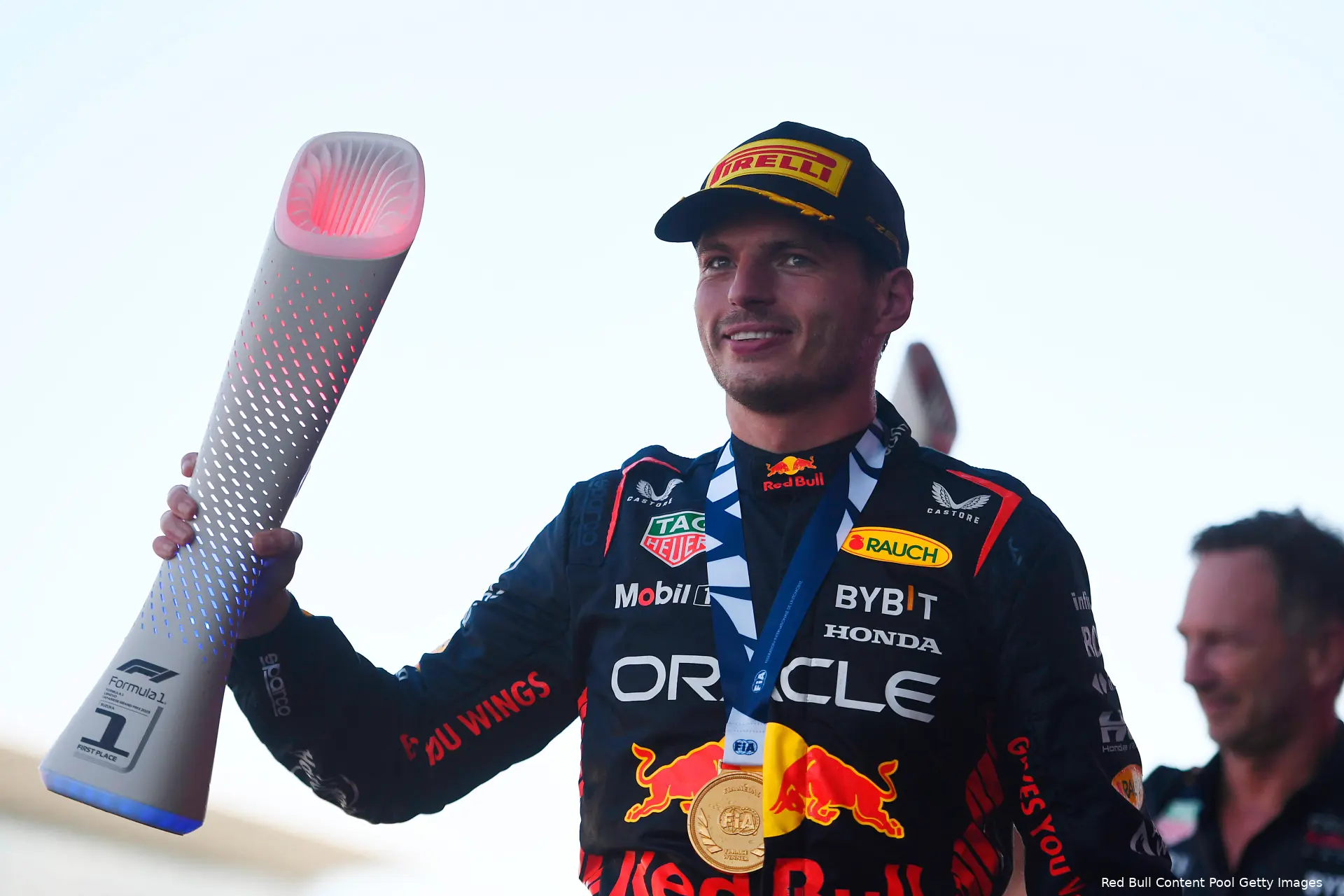 verstappen horner podium japan