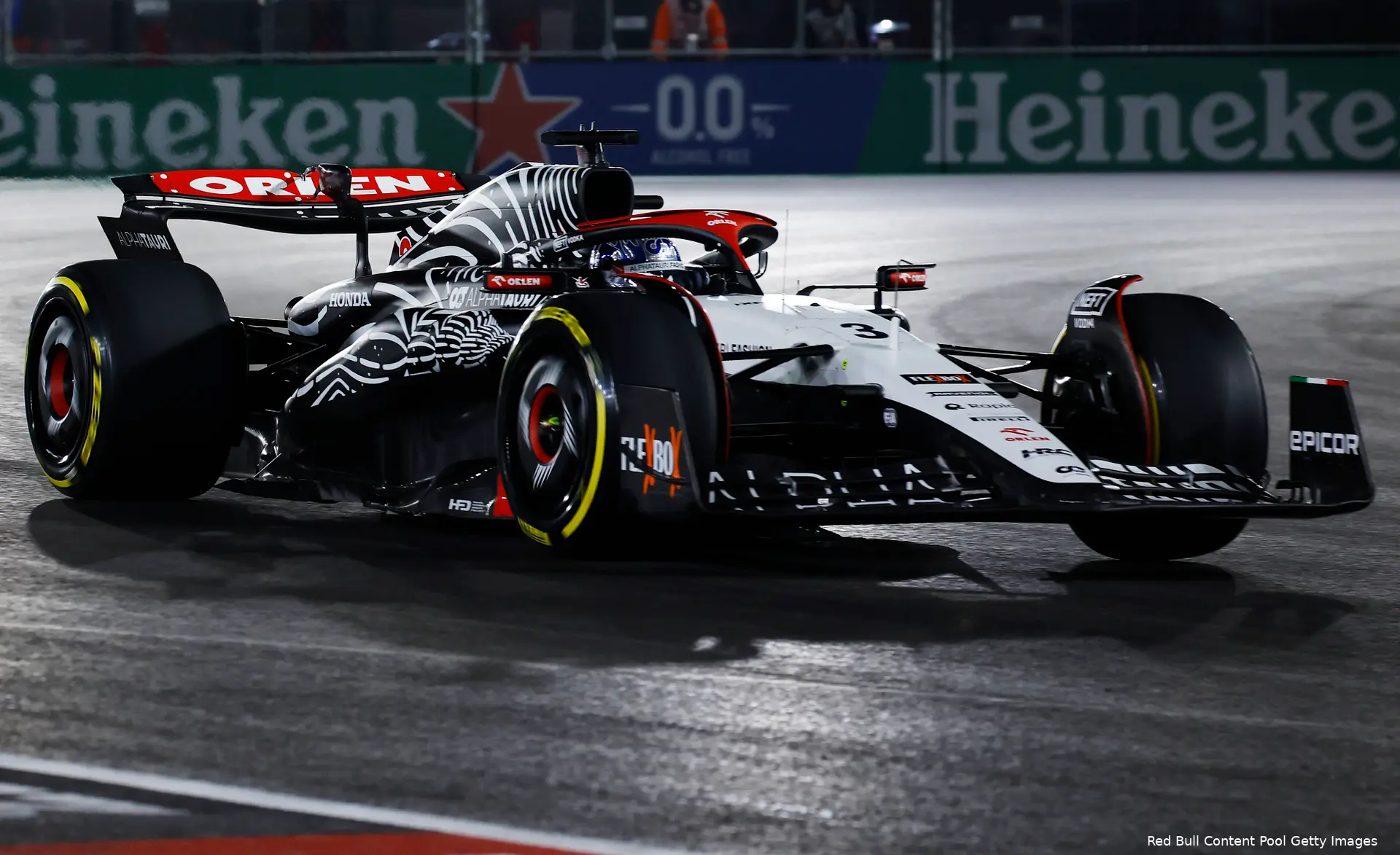 daniel ricciardo las vegas alphatauri 1