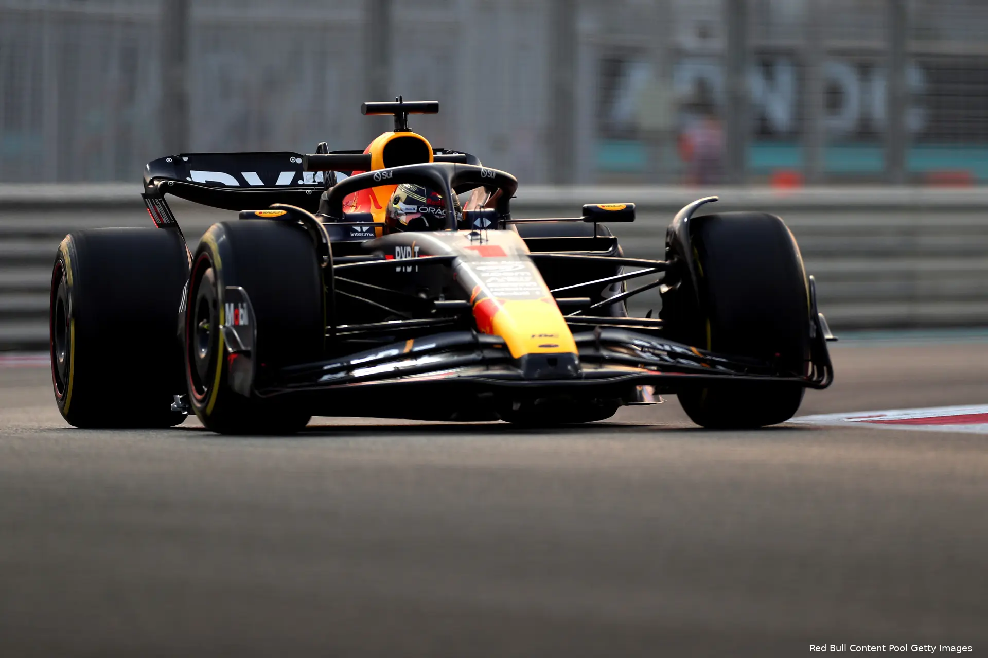 max verstappen red bull racing abu dhabi vt2 rb19 1