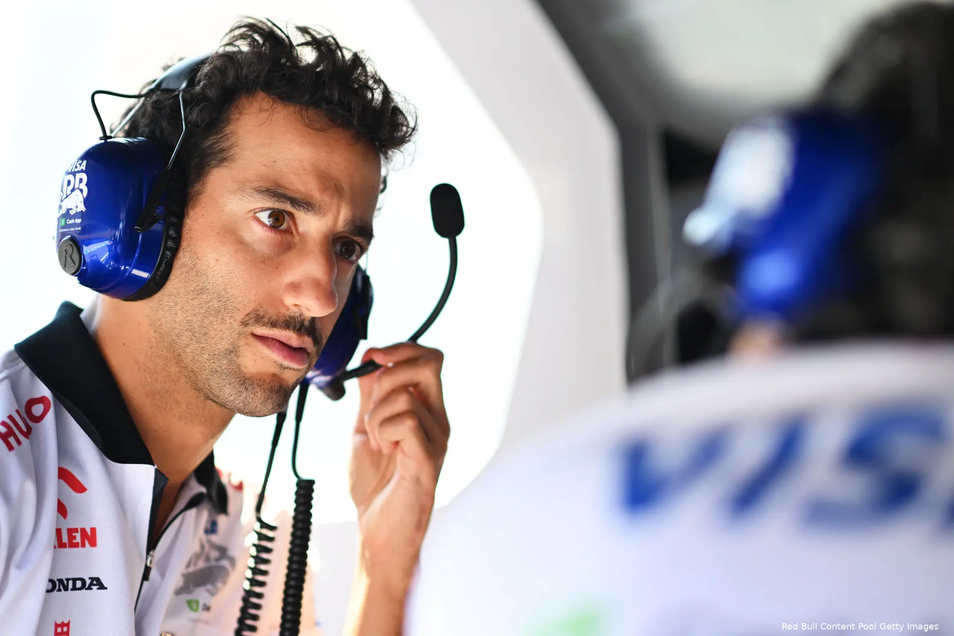 daniel ricciardo vcarb wintertest bahrein 2024