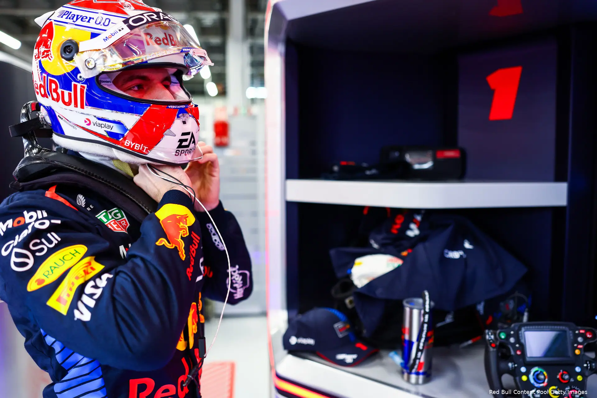 helm max verstappen red bull racing 4