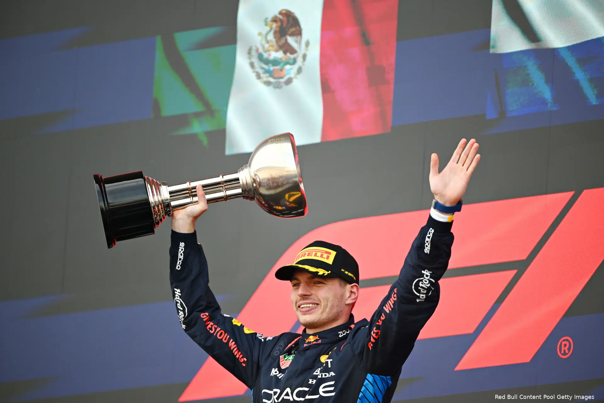max verstappen redbullracing zege japan2024