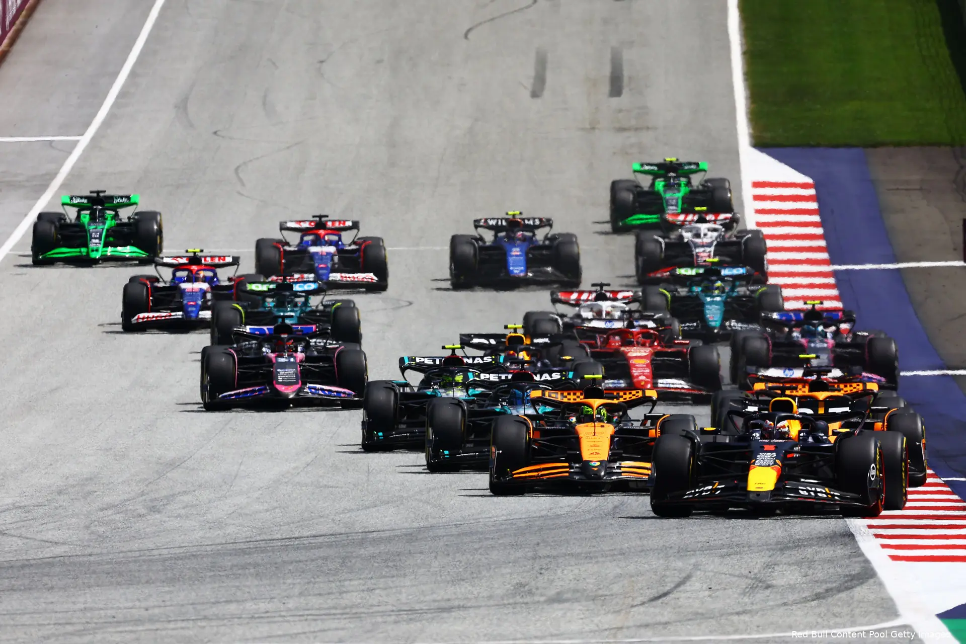 max verstappen mclaren redbull start sprint