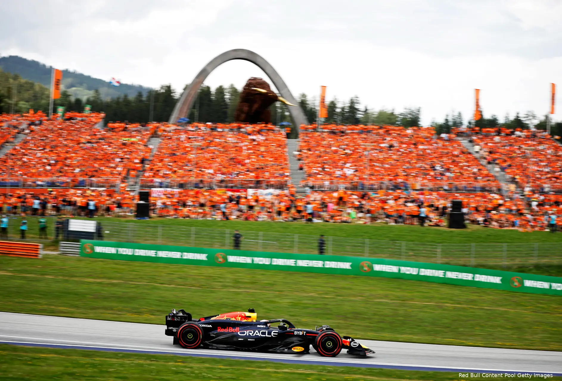 max verstappen red bull racing oostenrijk zondag 2024 8