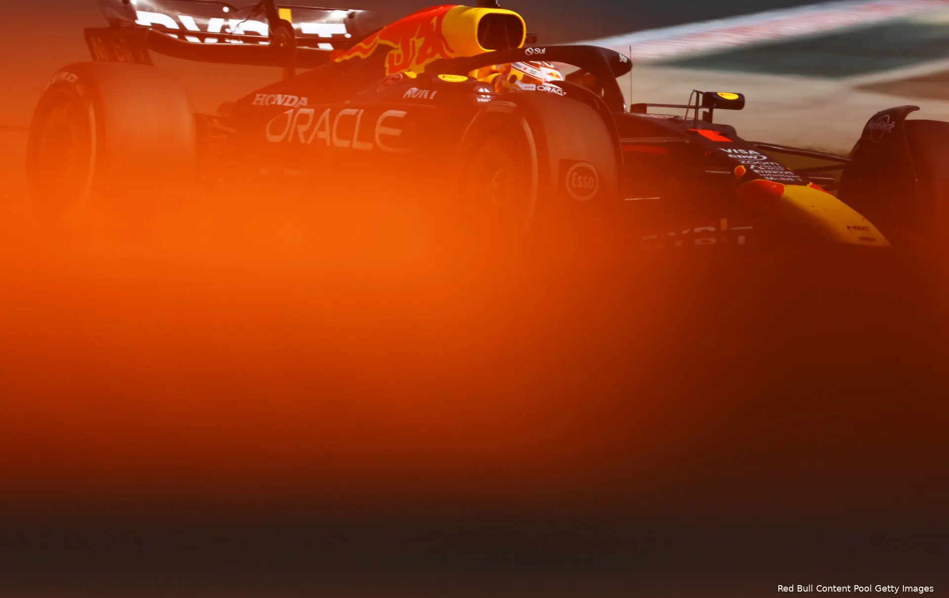 max verstappen racedag hongarije 2024 redbullracing